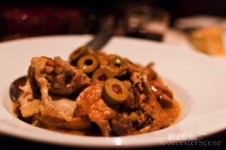 Pollo asado con naranja y aceitunas