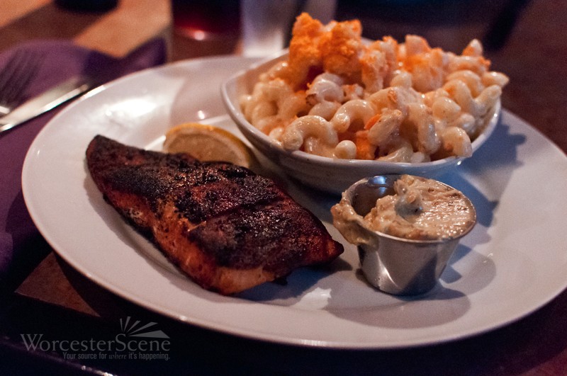 Blackened Salmon with Mac-n-Cheese
