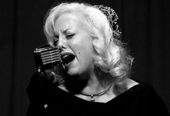 Niki Luparelli kicks off Collector’s Weekend