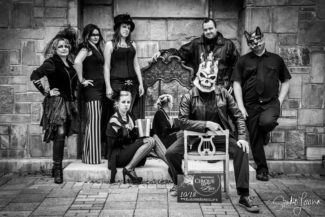 7th Annual Cirque du Noir, photo by Studio Lovina
