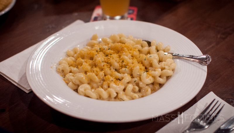 Mac and Cheese at the Oak Barrel Tavern
