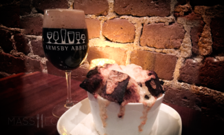 Armsby Abbey’s Mac n’ Cheese is made with a world class IPA and then topped with rustic bread crumbs from neighboring bakery, Crust.