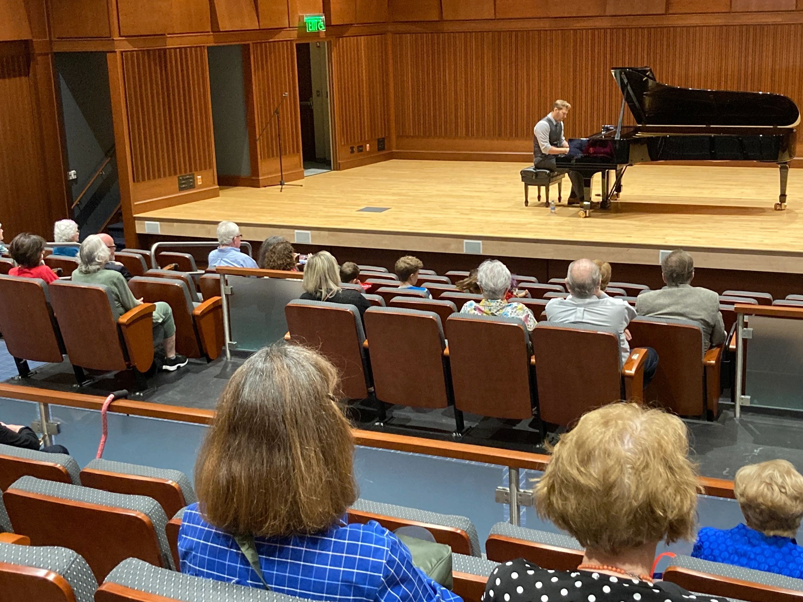 WISE members at the jazz concert at the organization’s 30th anniversary celebration (photo by Jim Keevan)