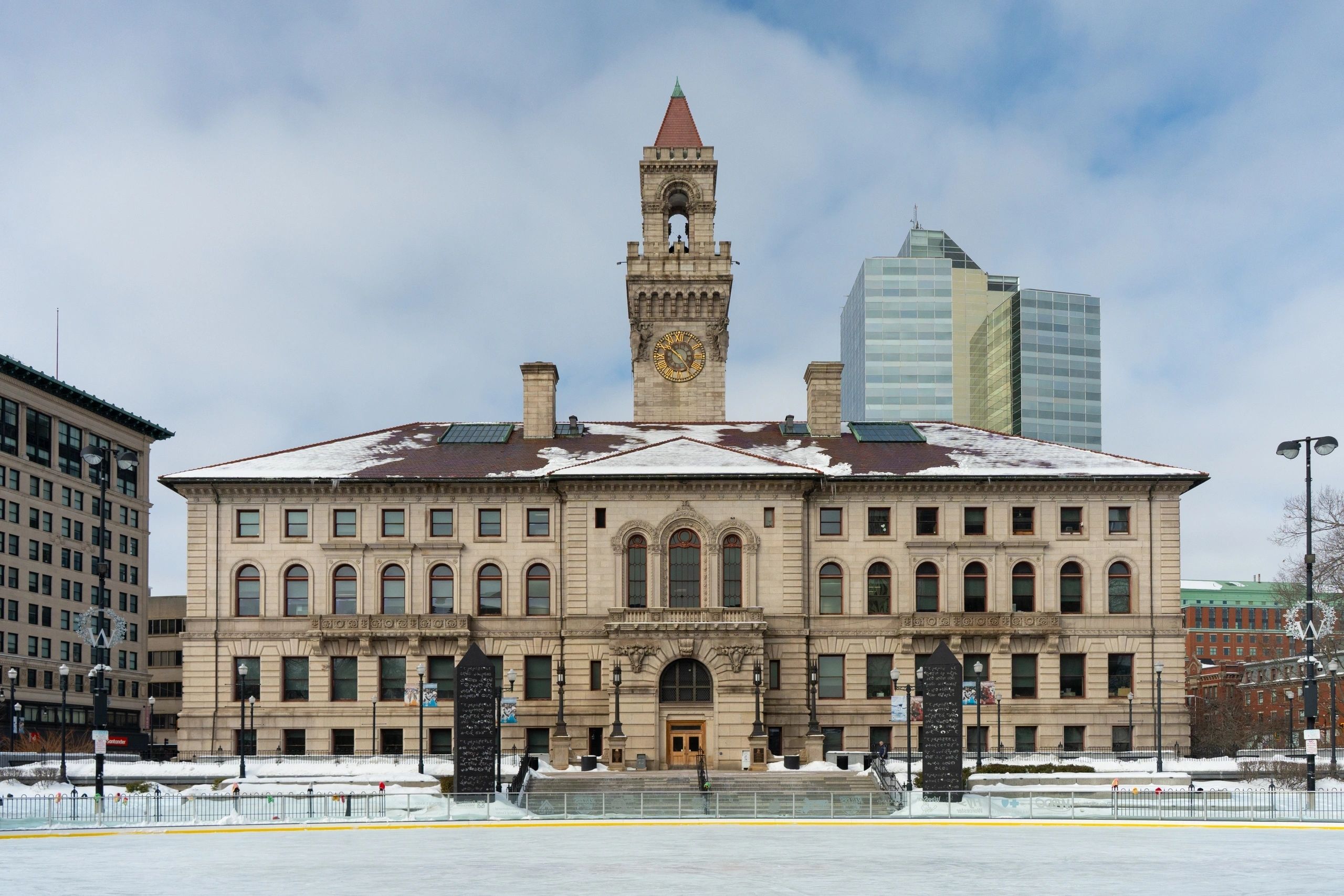 Worcester City Hall (photo by Bromly Domingo/The Worcester Guardian staff)