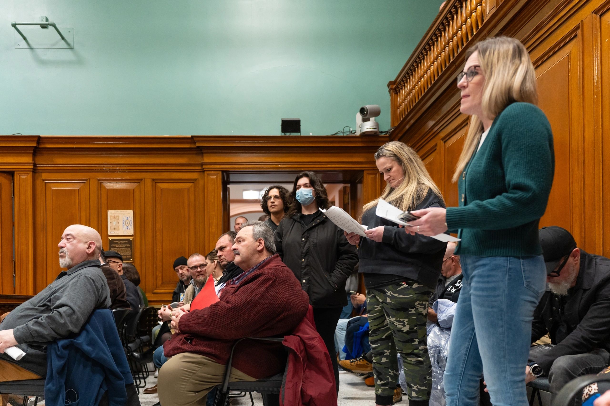 The public packed council chambers and the hallways when the DOJ's report was first released (photo by Bromly Domingo/the Worcester Guardian)