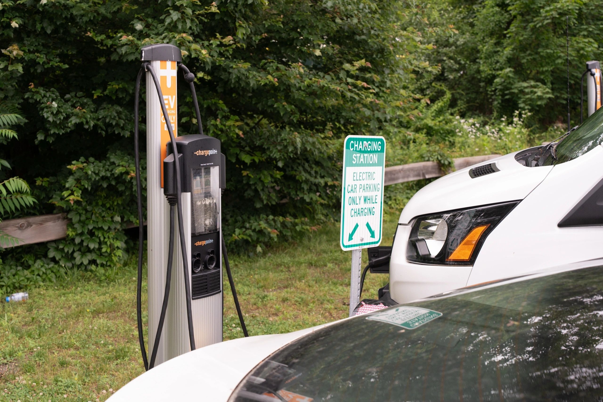 Charging station at Worcester State University (photo credit: Bromly Domingo)