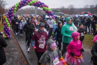Girls on the Run 5K drew hundreds to Quinsigamond State Park (photo by Steve Smith)