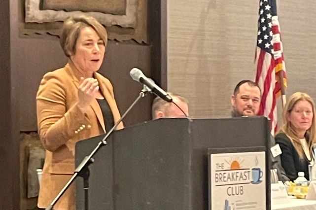 Healey speaks to business leaders, city officials about economy