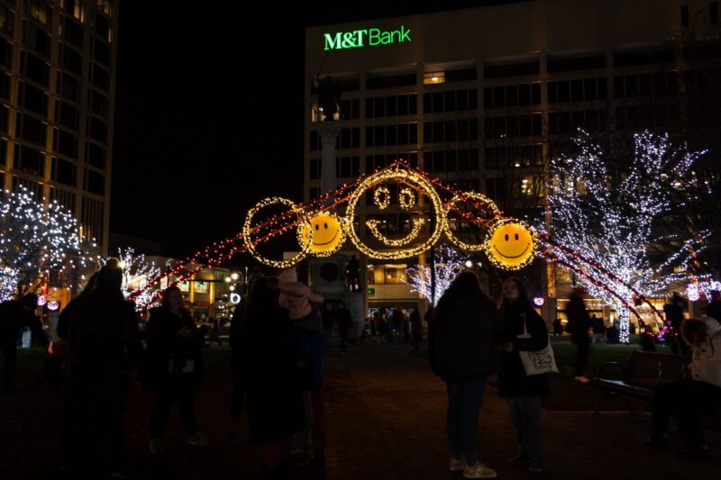 City kicks off holiday with annual Festival of Lights