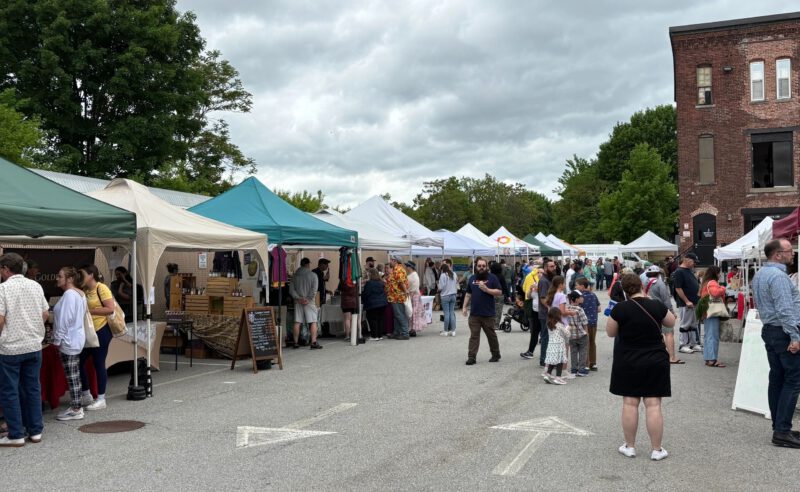 Fancy fresh: new Brussels Street Market draws big crowd