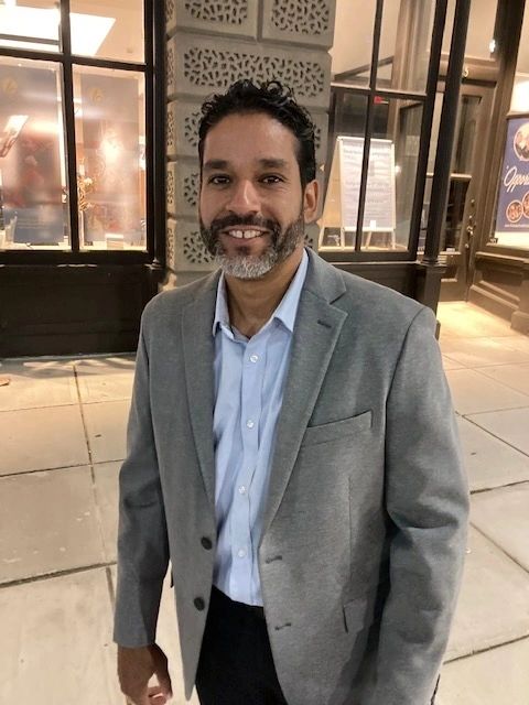 Luis Albizu Ojeda, candidate for District 4 city councilor (photo by Rod Lee)