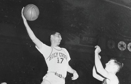 Cousy’s name etched into Holy Cross history — and floor