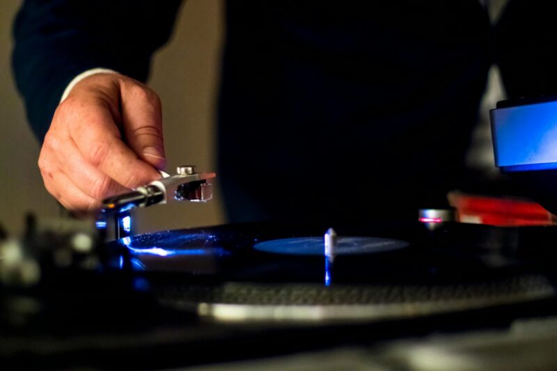 Y2K dance party to benefit local nonprofits