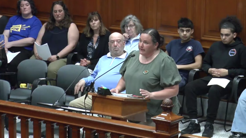 Residents criticize planned closure of alternative schools