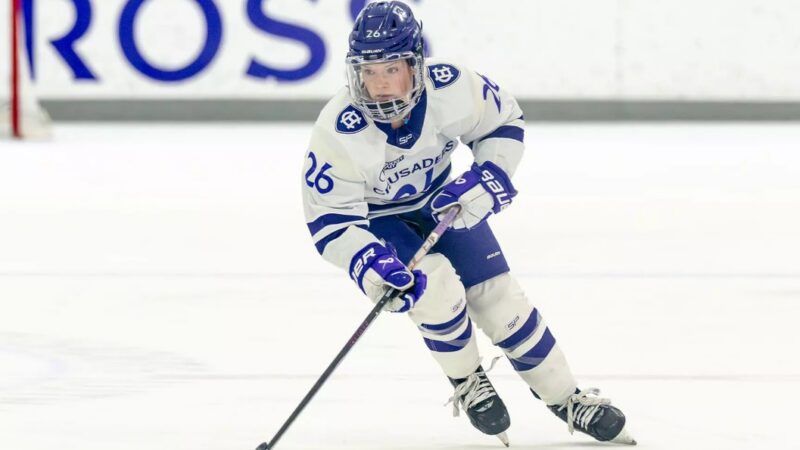 Holy Cross standout Charlotte Sonntag signs with Swedish pro hockey club