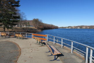 Sewer overflow sends untreated wastewater toward Lake Quinsigamond; swimming, fishing restricted