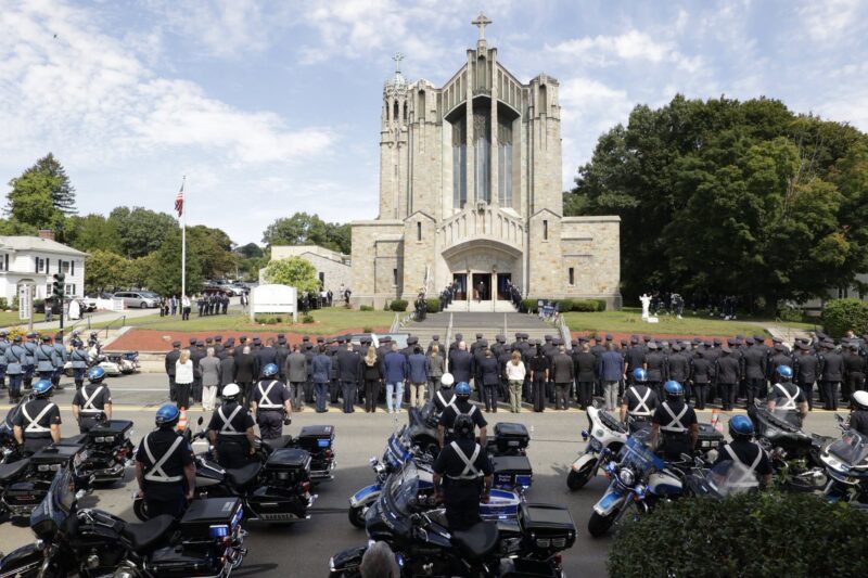 Hundreds gather to remember Worcester Police Officer Kurt Solomon